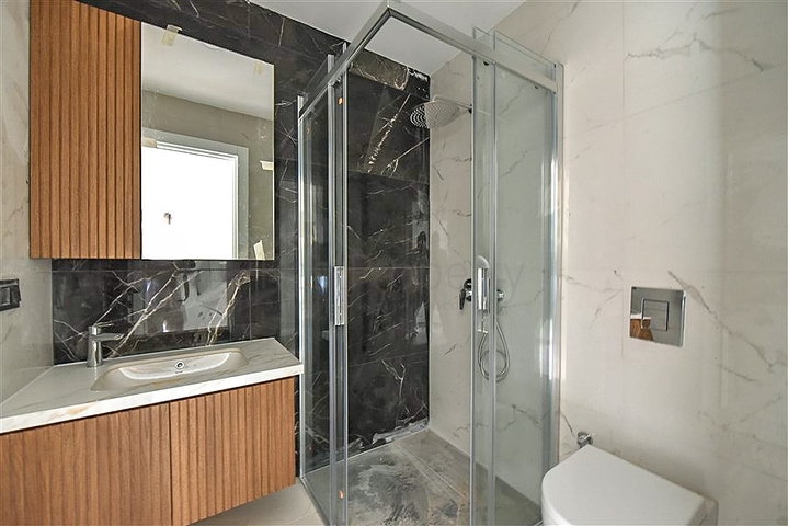 Просторная квартира 4+1 в отличной локации в Оба