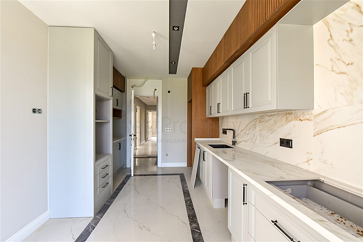 Просторная квартира 4+1 в отличной локации в Оба