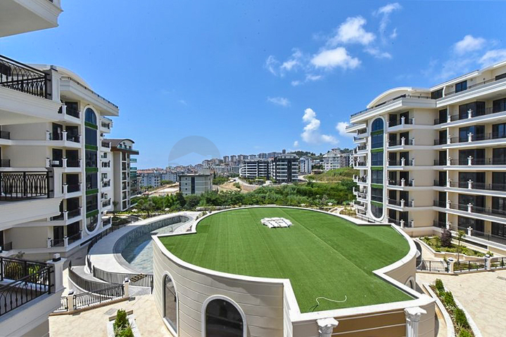 Просторная квартира 4+1 в отличной локации в Оба