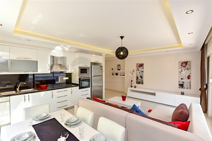 Трехкомнатная квартира в 150 метрах от моря