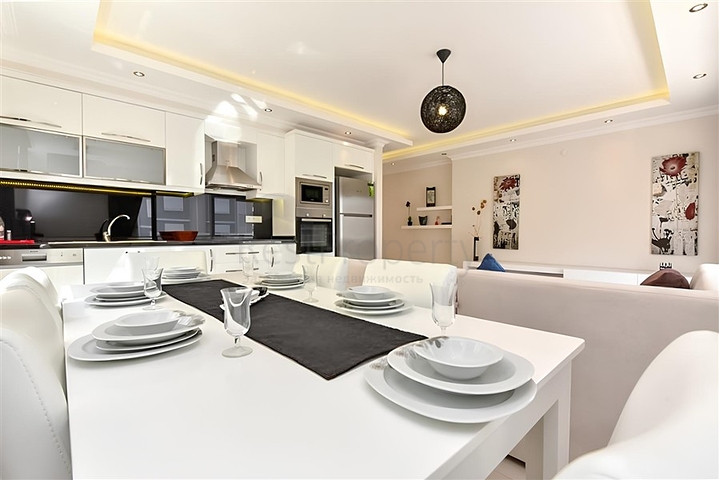 Трехкомнатная квартира в 150 метрах от моря