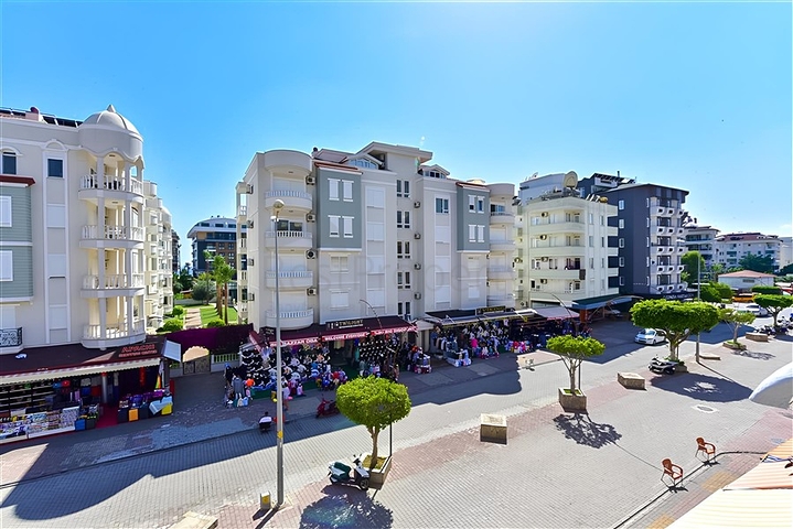 Трехкомнатная квартира в 150 метрах от моря