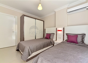 Трехкомнатная квартира в 150 метрах от моря