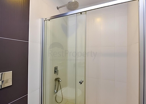 Квартира планировкой 2+1 на первой береговой линии в Махмутлар