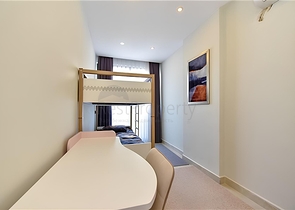 Квартира планировкой 2+1 на первой береговой линии в Махмутлар