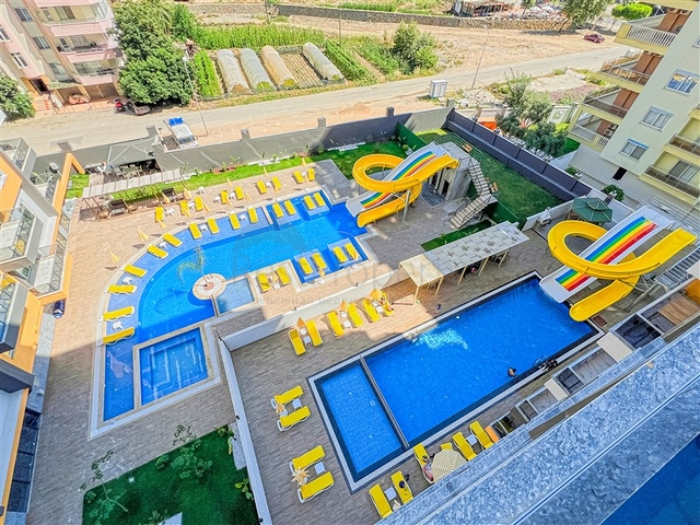 Трехкомнатная квартира в пешей доступности от моря