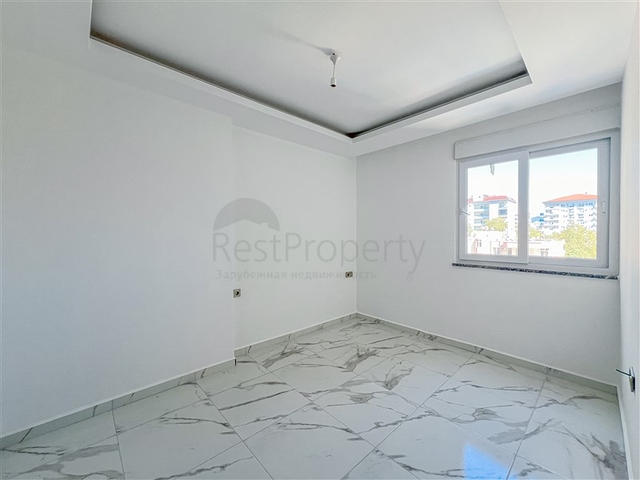 Трехкомнатная квартира в пешей доступности от моря