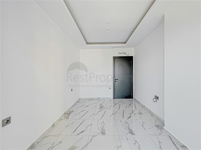 Трехкомнатная квартира в пешей доступности от моря