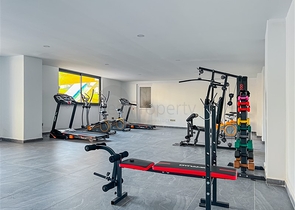 Трехкомнатная квартира в пешей доступности от моря