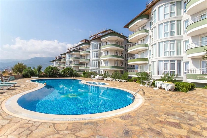 Просторная квартира в районе Оба