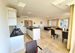 Просторная квартира в районе Оба