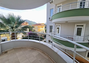 Просторная квартира в районе Оба