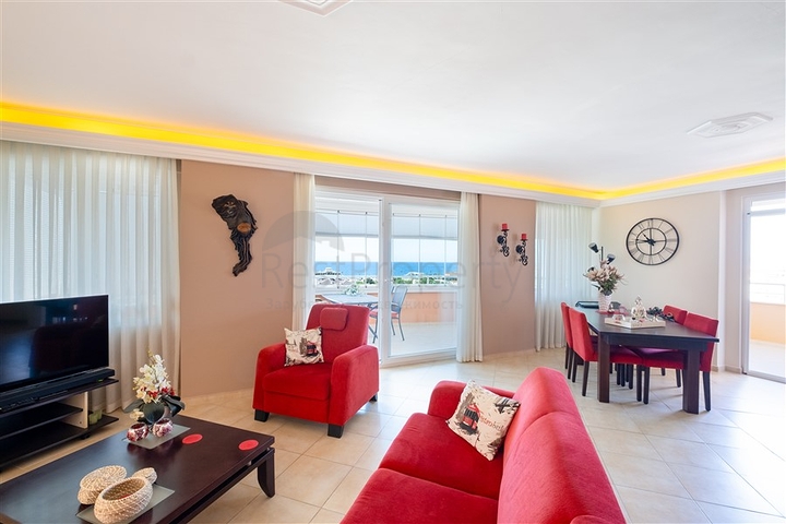 Уютная трехкомнатная квартира с захватывающим видом