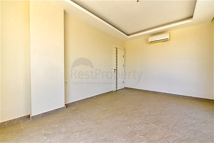 Просторный пентхаус 3+2 в районе Махмутлар