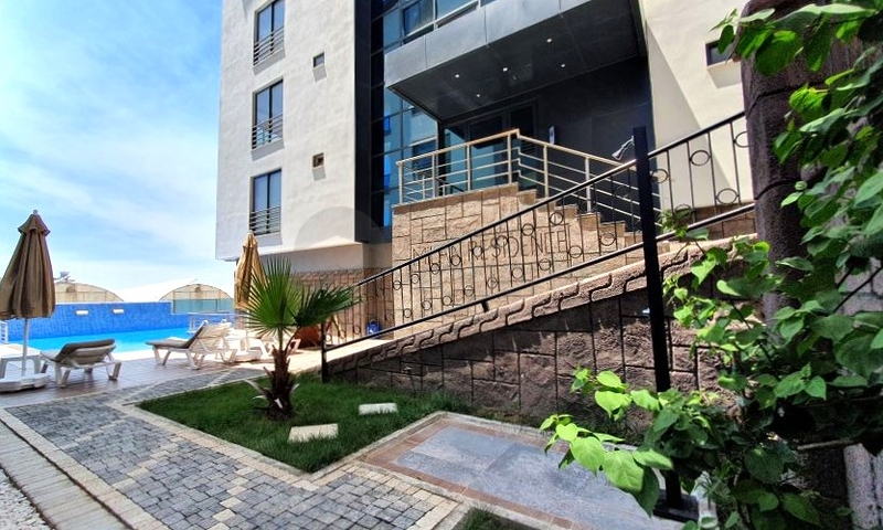 Просторный пентхаус 3+2 в районе Махмутлар