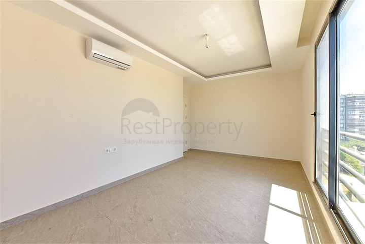 Просторный пентхаус 3+2 в районе Махмутлар