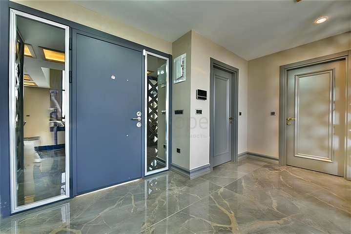 Вилла с видом на Средиземное море и Аланийскую крепость