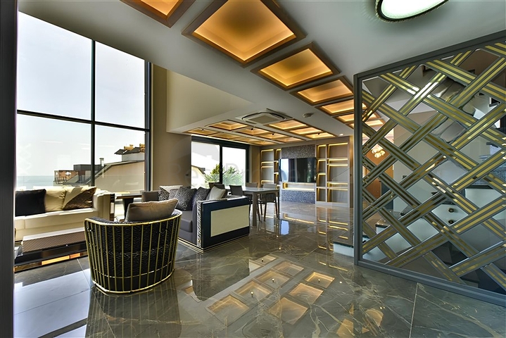 Вилла с видом на Средиземное море и Аланийскую крепость