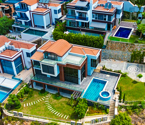 Вилла с видом на Средиземное море и Аланийскую крепость