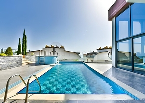 Вилла с видом на Средиземное море и Аланийскую крепость