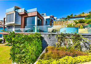 Вилла с видом на Средиземное море и Аланийскую крепость