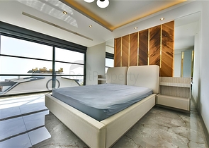 Вилла с видом на Средиземное море и Аланийскую крепость