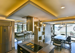 Вилла с видом на Средиземное море и Аланийскую крепость