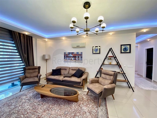 Меблированная трехкомнатная квартира в Тосмуре