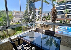 Меблированная трехкомнатная квартира в Тосмуре