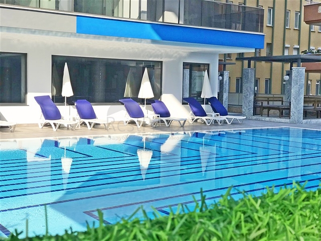 Трехкомнатная квартира в 20 м от моря