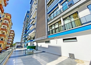 Трехкомнатная квартира в 20 м от моря