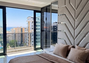 Трехкомнатная квартира в 20 м от моря