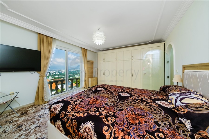 Меблированная вилла планировкой 4+1 в районе Каргыджак