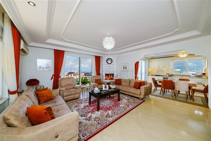 Меблированная вилла планировкой 4+1 в районе Каргыджак