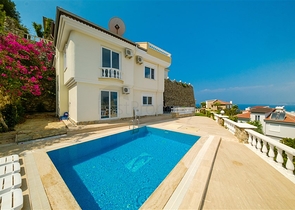 Меблированная вилла планировкой 4+1 в районе Каргыджак