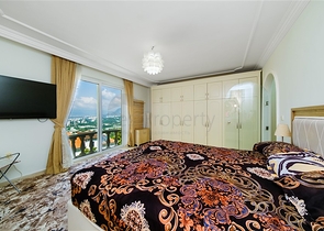 Меблированная вилла планировкой 4+1 в районе Каргыджак