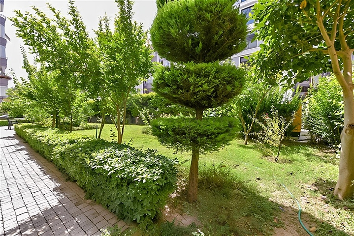 Квартира 2+1 с отдельной кухней в 50 метрах от моря в центре Алании