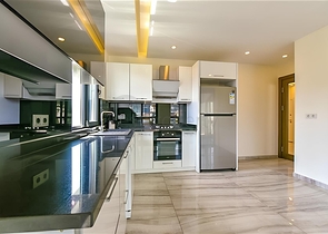 Квартира 2+1 с отдельной кухней в 50 метрах от моря в центре Алании