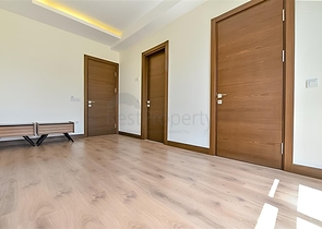 Квартира 2+1 с отдельной кухней в 50 метрах от моря в центре Алании