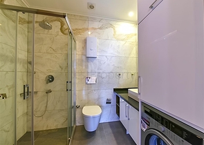 Квартира 2+1 с отдельной кухней в 50 метрах от моря в центре Алании