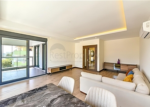 Квартира 2+1 с отдельной кухней в 50 метрах от моря в центре Алании