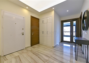 Квартира 2+1 с отдельной кухней в 50 метрах от моря в центре Алании