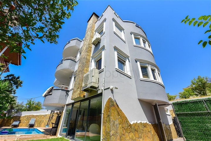 Просторная вилла в Махмутларе- идеальный выбор для большой семьи