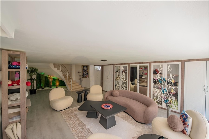 Просторная вилла в Махмутларе- идеальный выбор для большой семьи