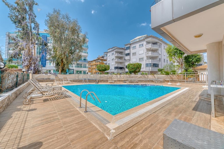 Двухкомнатные апартаменты в аренду в 300 метрах от моря