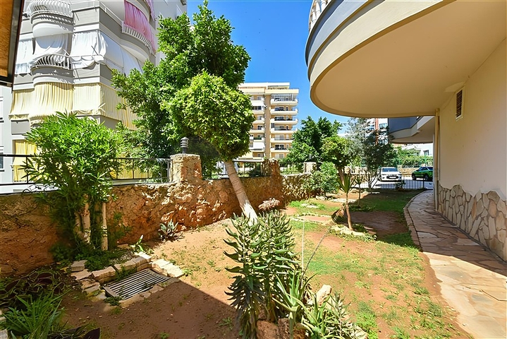 Светлая просторная квартира в районе Тосмур