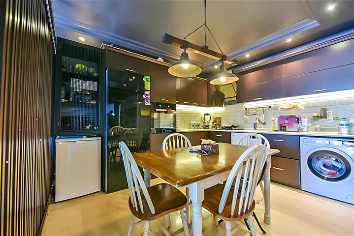 Светлая просторная квартира в районе Тосмур