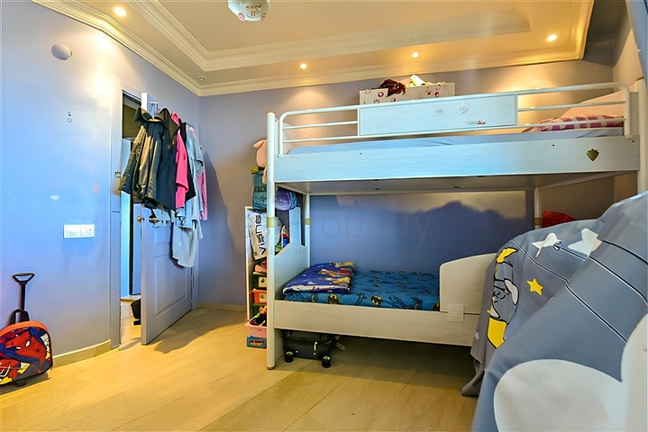 Светлая просторная квартира в районе Тосмур