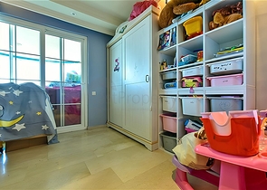 Светлая просторная квартира в районе Тосмур