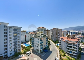 Светлая просторная квартира в районе Тосмур